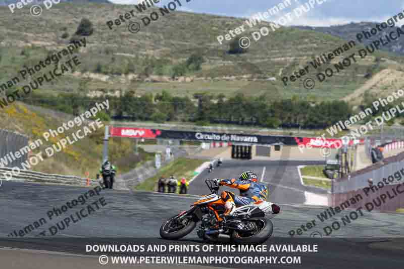 cadwell no limits trackday;cadwell park;cadwell park photographs;cadwell trackday photographs;enduro digital images;event digital images;eventdigitalimages;navarra;no limits trackdays;peter wileman photography;racing digital images;trackday digital images;trackday photos